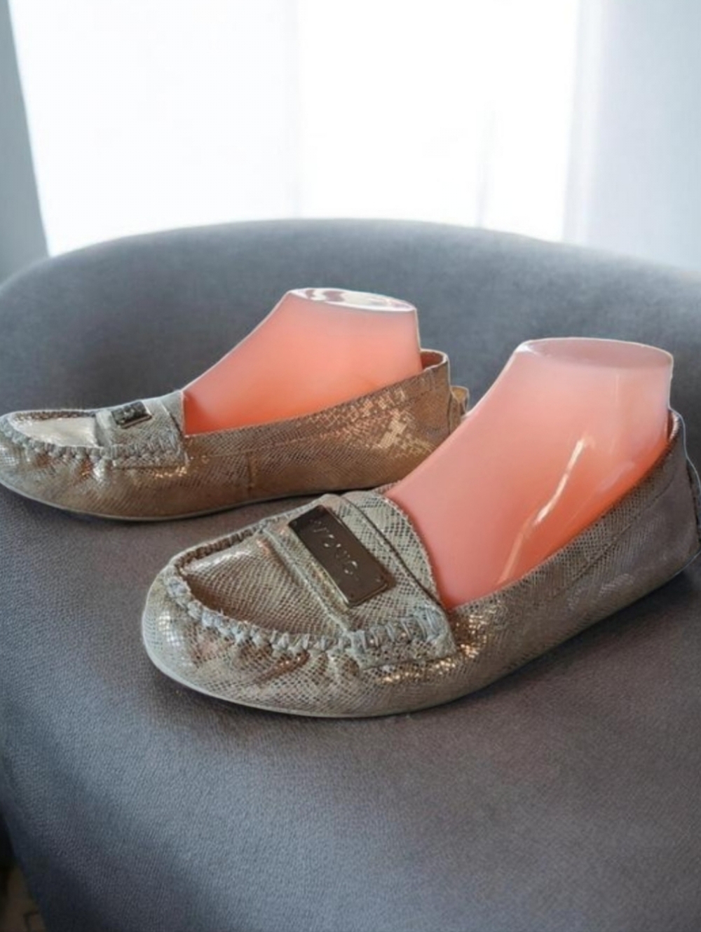 EUC VIONIC (9)Gold/Creme SYDNEY Snake Print Loafer/Driving Orthaheel Shoe Size 9